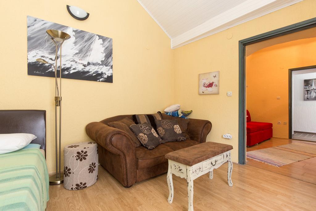Yvonne Apartman Krk Town Kültér fotó